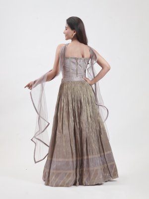 vender Green Tissue Skirt Ensemble   - image 4