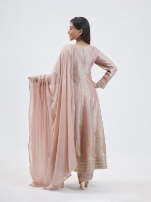 Onion Pink Tissue Straight Pant Outfit - image 4