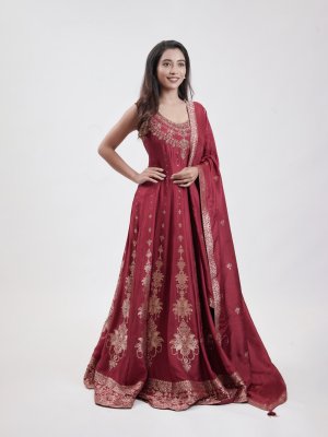 Maroon Chanderi Straight Pant - image 1