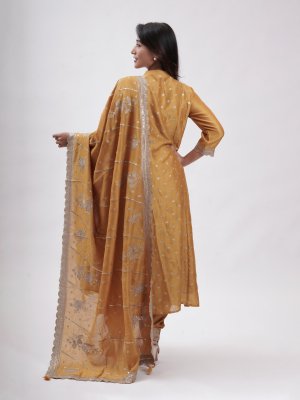 Mustard Yellow Crepe straight pant - image 4