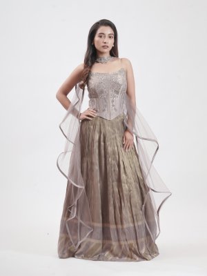 vender Green Tissue Skirt Ensemble   - image 2